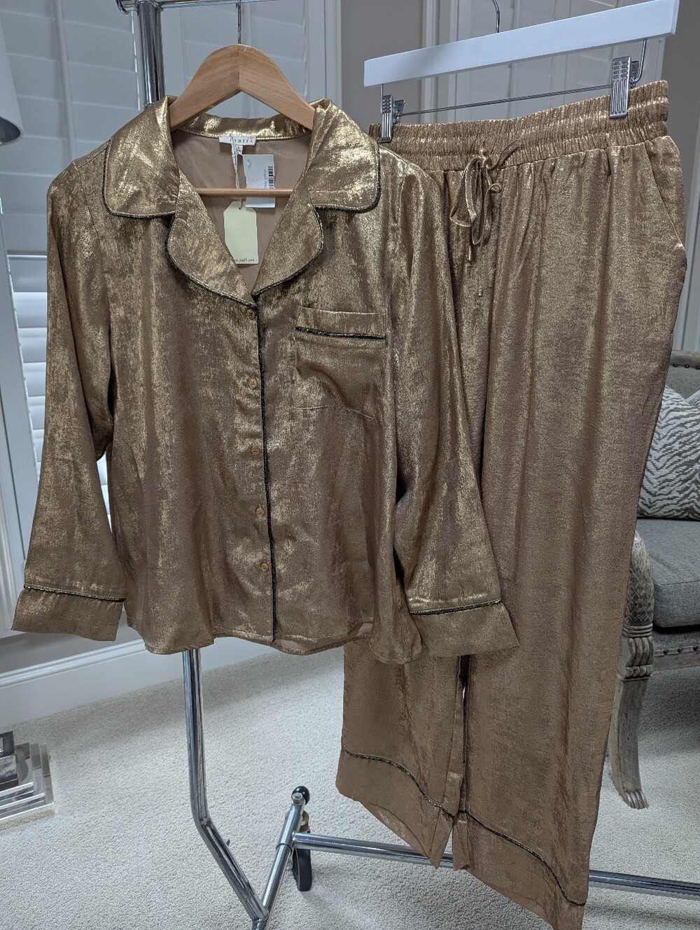 JODIFL Metallic Gold Satin Pajama Set
